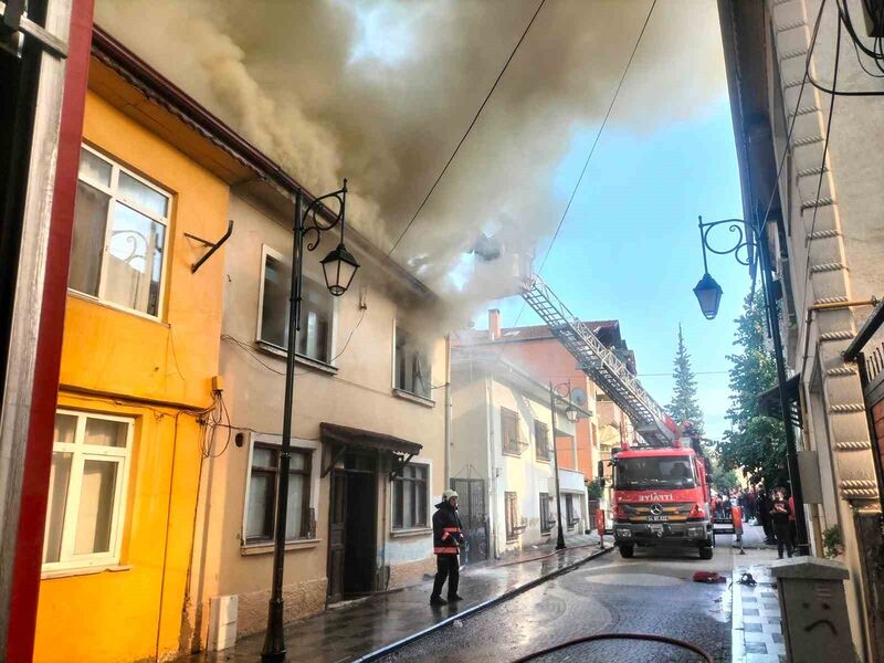 SAKARYA’NI GEYVE İLÇESİNDE EVDE