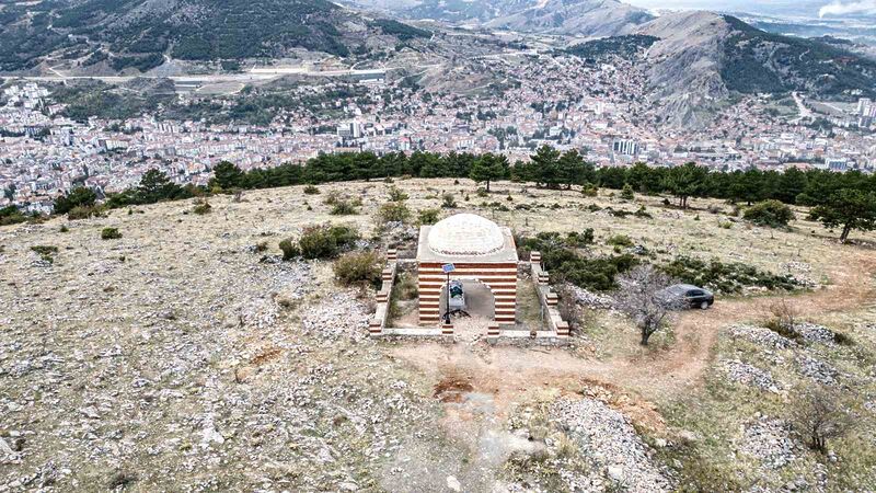 TOKAT'IN ETEKLERİNDE BULUNAN VE