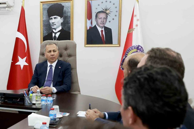 İçişleri Bakanı Yerlikaya: “Kadınlara şiddet uygulamaya kalkanlara, onların huzuruna kast edenlere rahat nefes aldırmayacağız”