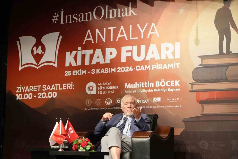 İlber Ortaylı’dan gençlere tavsiyeler: “Kendinizi yetiştirin, okuyun, dil öğrenin, gezin”