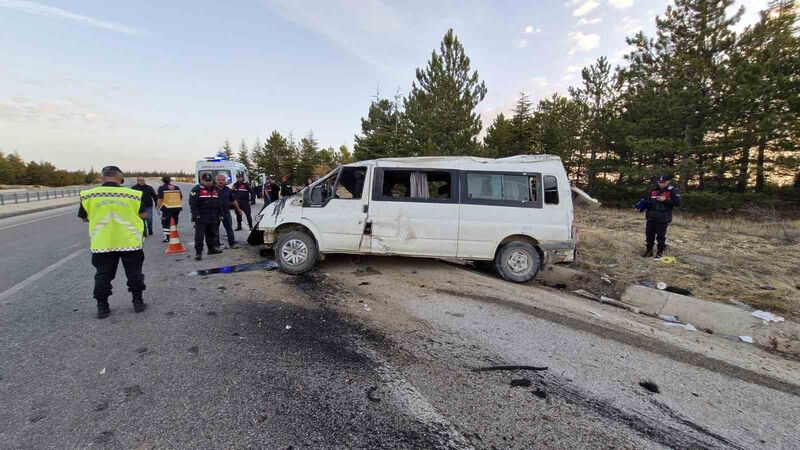 KARAMAN'DA TARIM İŞÇİLERİNİ TAŞIYAN