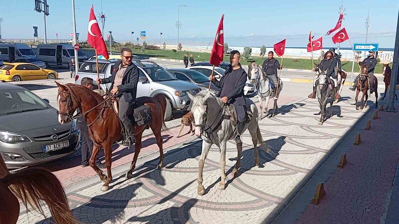 KASTAMONU'DA BİR ARAYA GELEN