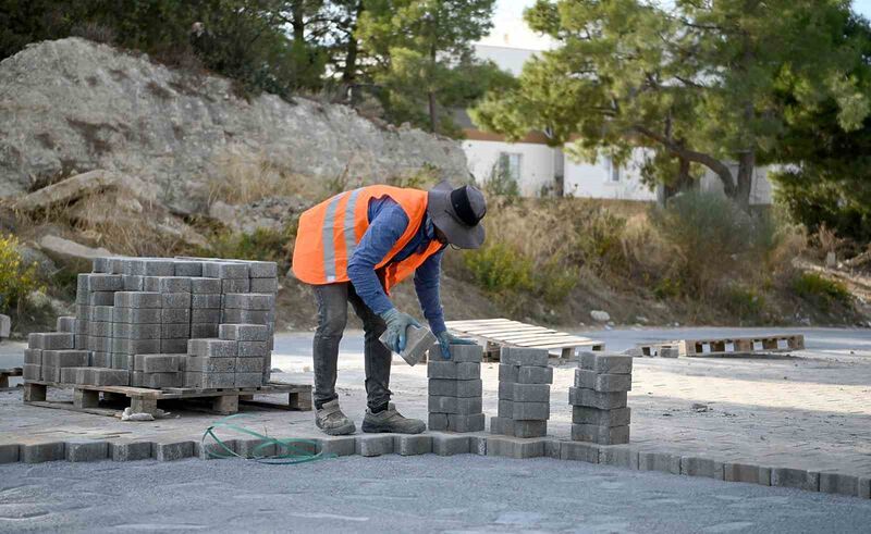 Kuşadası’nda güçlü alt ve üstyapı için yatırımlar aralıksız sürüyor