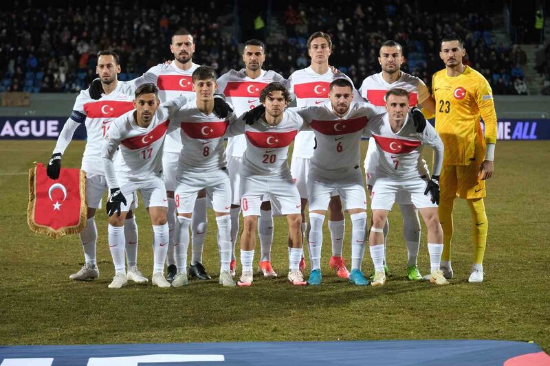 UEFA ULUSLAR LİGİ'NDE İZLANDA'YI