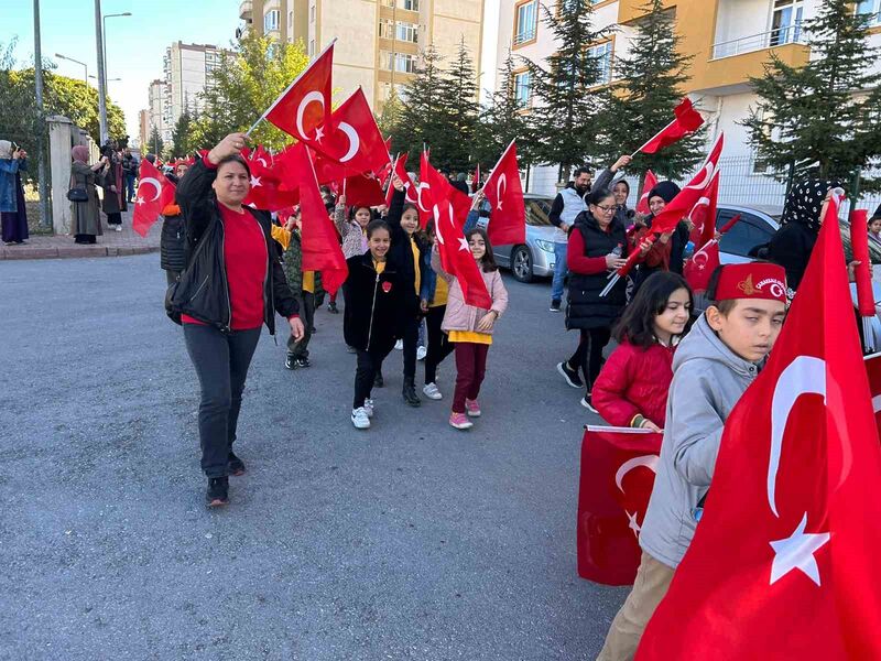 KAYSERİ'DE İLK VE ORTAOKUL