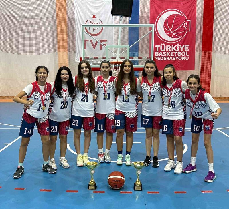 SANKO OKULLARI BASKETBOLDA İL