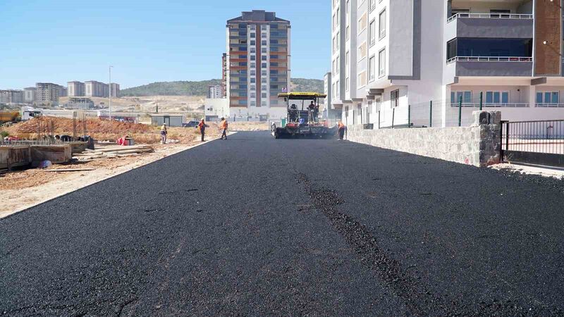 ŞEHİTKÂMİL’DE ASFALTSIZ YOL KALMAYACAK