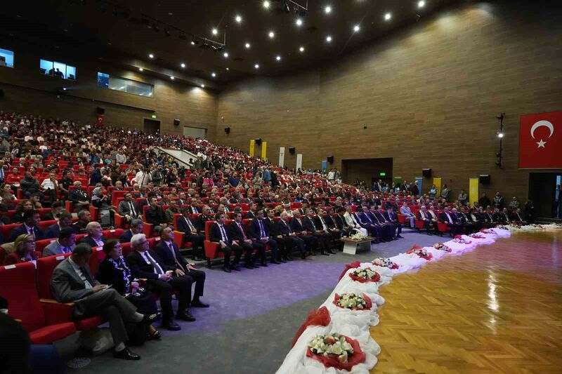 TÜRKİYE YÜZYILINDA I. ULUSLARARASI