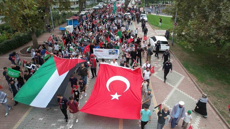 Yalova’da Gazze işgalinin 1. yıl dönümünde protesto yürüyüşü