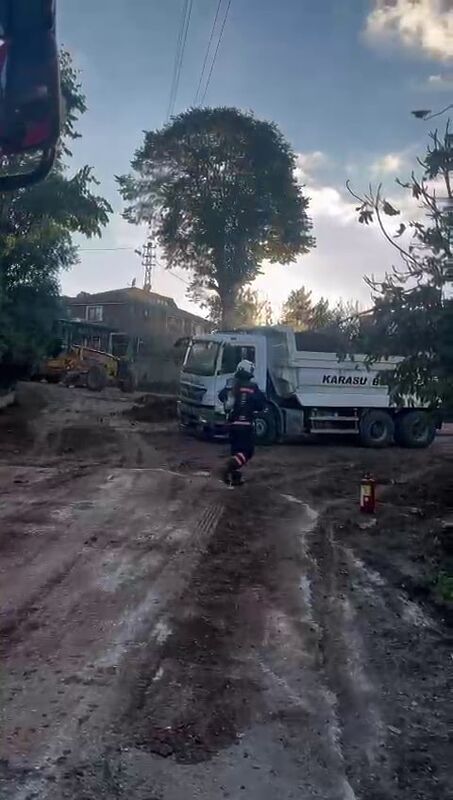 SAKARYA’NIN KARASU İLÇESİNDE YOL