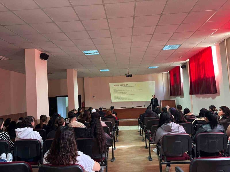 ADÜ’de ilginç seminer: Öğrenci ve akademisyenlere “Eş Seçimi ve Evlilik” konulu seminer verildi