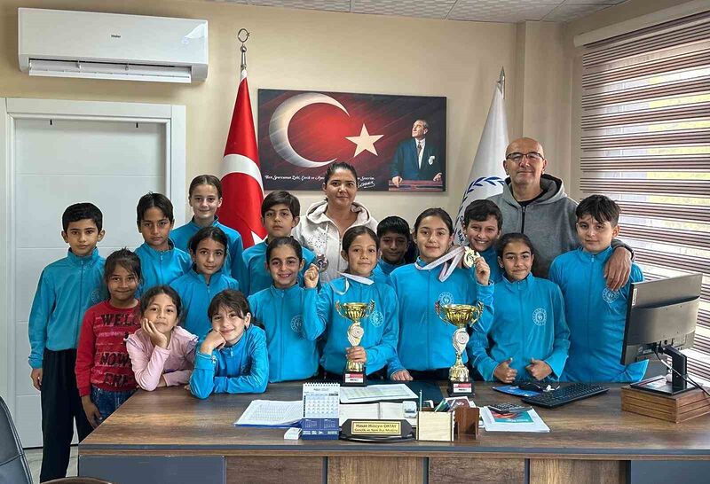 AKHİSAR İLÇE SPOR KULÜBÜNÜN