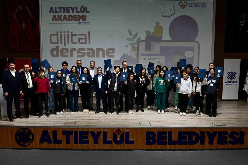 ALTIEYLÜL'DEN ÖĞRENCİLERE AKADEMİ DİJİTAL