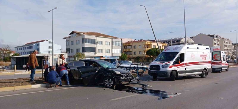 BANDIRMA'DA TRAFİK KAZASI: 3