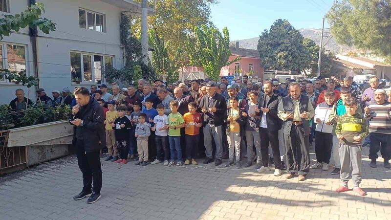 Başçayır mahalle sakinleri ’Yağmur Duası’nda buluştular