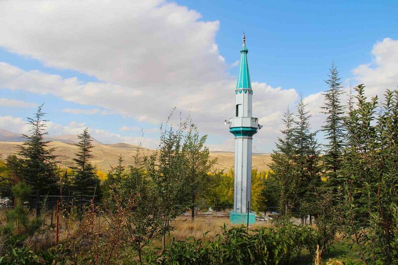 KAHRAMANMARAŞ'TA DEPREMDE YIKILAN CAMİNİN