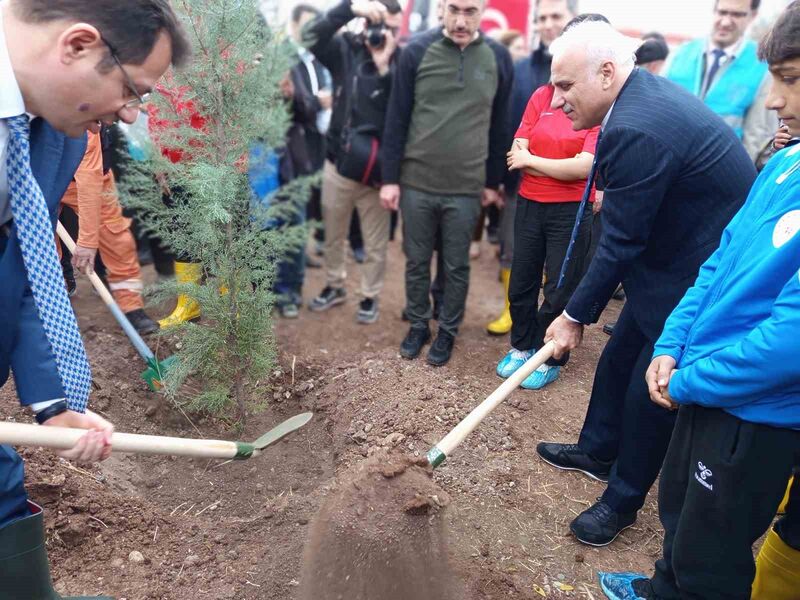 MİLLİ AĞAÇLANDIRMA GÜNÜ’NDE 'GELECEĞE