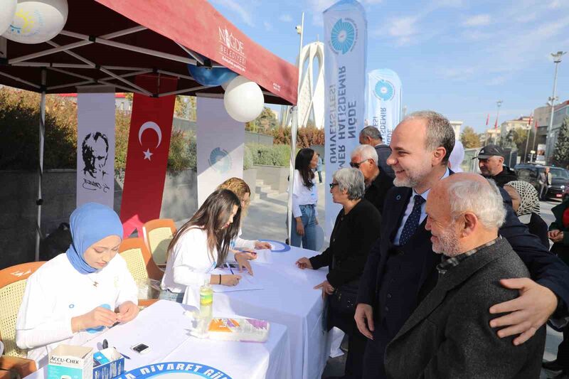 Geleceğin hemşirelerinden diyabete dikkat çeken etkinlik