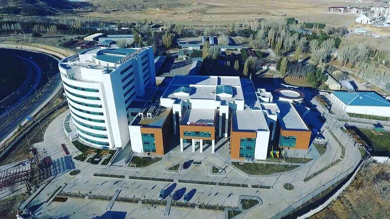 HAVALARIN SOĞUDUĞU BAYBURT'TA HASTANEYE