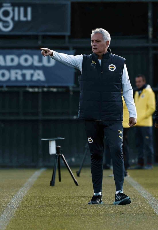 FENERBAHÇE TEKNİK DİREKTÖRÜ JOSE