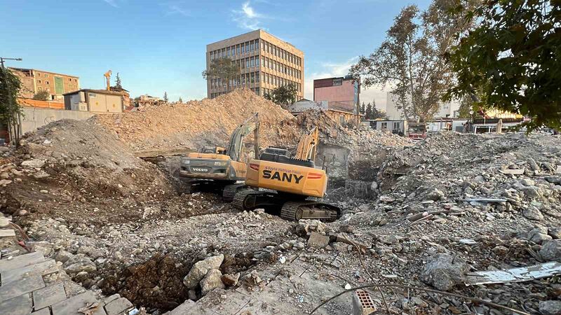 Kahramanmaraş’ta ağır hasarlı binaların yıkım oranı yüzde 98