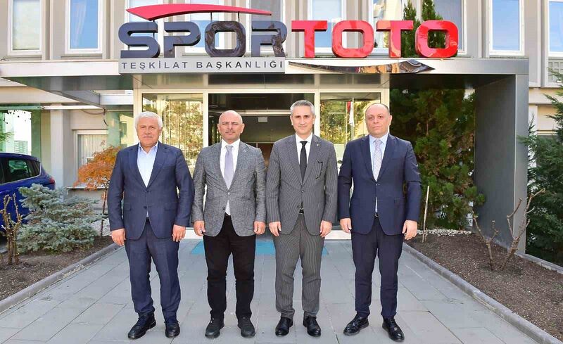 İLÇEYE KAZANDIRACAĞI KAPALI SPOR