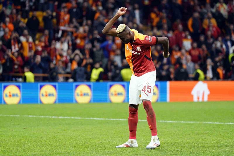 GALATASARAY’IN NİJERYALI FUTBOLCUSU VİCTOR