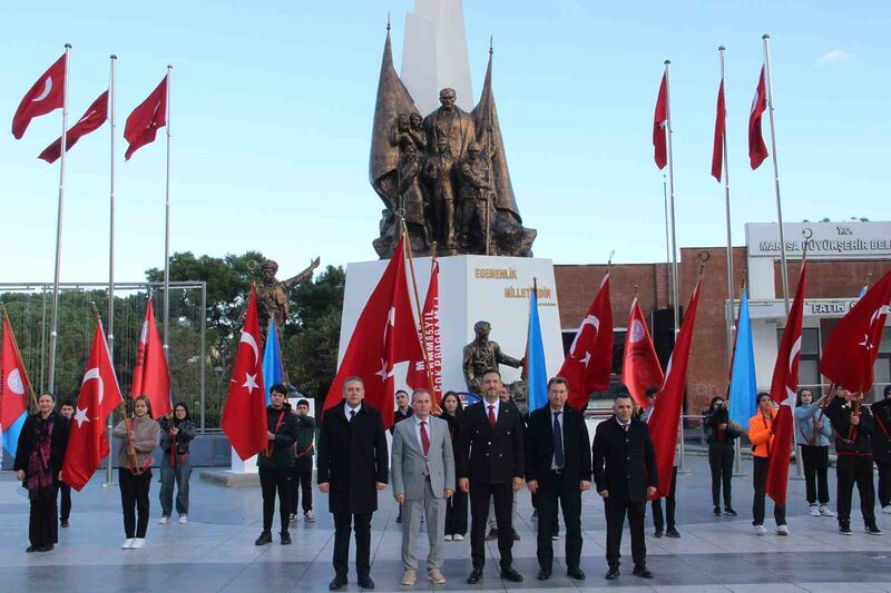 MANİSA’DA 24 KASIM ÖĞRETMENLER