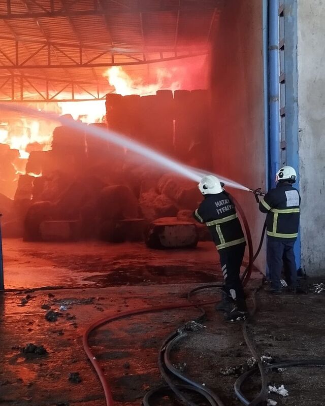 Pamuk fabrikasında çıkan yangın kontrol altına alındı