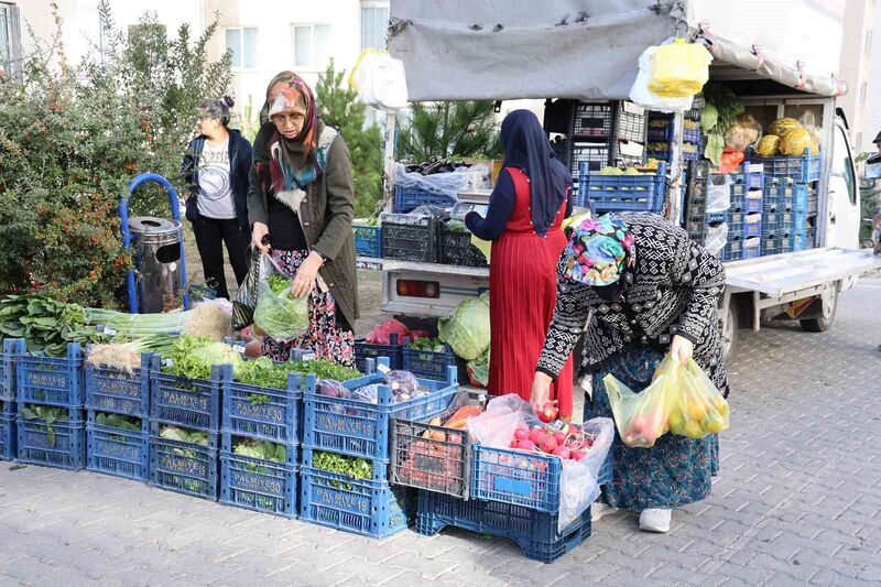 ESKİŞEHİR’DE YAŞADIKLARI BÖLGEDE MARKET