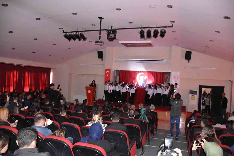 Şırnak ve Siirt’te 10 Kasım Atatürk’ü anma töreni