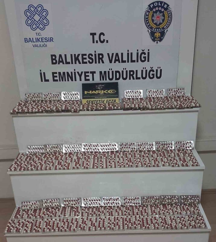 Balıkesir İl Emniyet Müdürlüğü Narkotik birimleri, uyuşturucu operasyonunda 2 bin