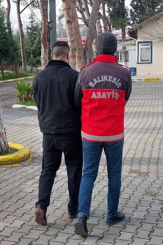 Balıkesir’de silahla yağma suçundan