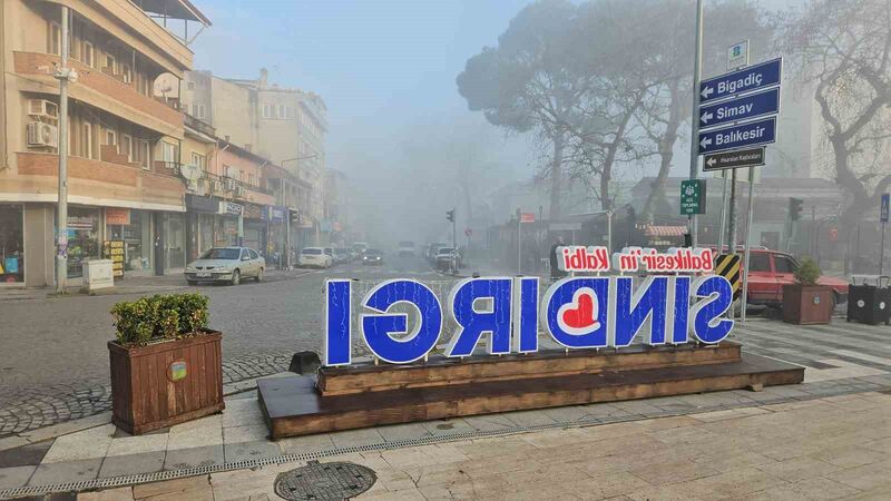 Balıkesir’in Sındırgı ilçesinde gece boyunca devam eden yağmur sonrasında sabah