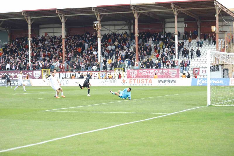 Trendyol 1. Lig’in 18. haftasında Bandırmaspor sahasında karşılaştığı Manisa FK’ya