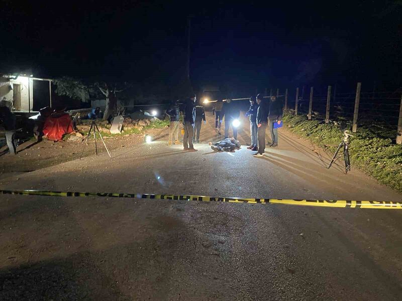 Balıkesir’in Ayvalık ilçesinde hayvancılıkla uğraşan 45 yaşındaki M.K., düzenlenen silahlı