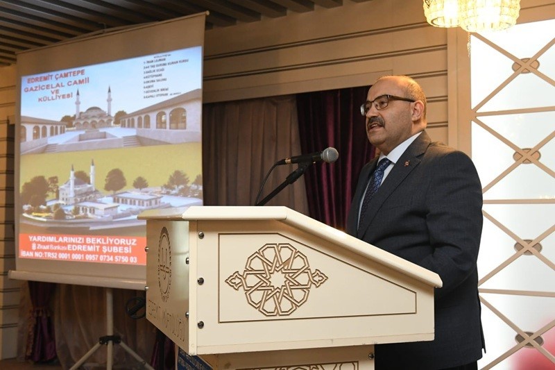 Balıkesir’in Edremit ilçesinde yapımı devam eden Edremit Körfez Ulu Camii