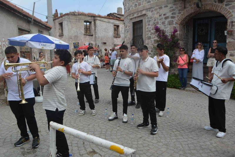 Balıkesir’in Ayvalık ilçesinin balkan kültürünün izlerini barındıran ve Boşnak asıllı