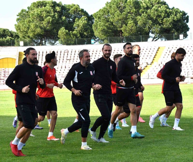 TFF 3. Lig ekiplerinden Balıkesirspor, play-off karşılaşmasında perşembe günü Mardin’de