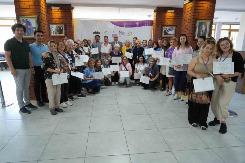 Balıkesir’in Edremit ilçesinde, kadınların yerel yönetimlerde daha etkin rol üstlenmesini