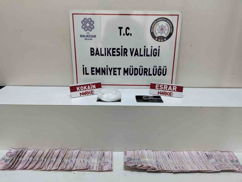 Balıkesir’in Edremit ilçesinde polis ekiplerince gerçekleştirilen uyuşturucu operasyonunda 150 gramdan