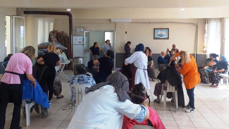 Balıkesir’in Edremit ilçe Halk Eğitimi Merkezi, kırsal mahallelerde yaşayan kadınların