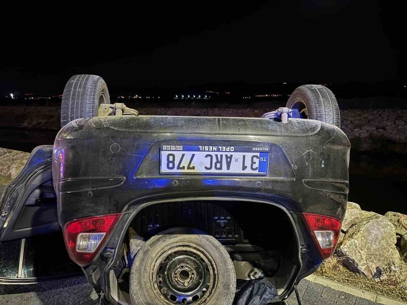 Balıkesir’in Edremit ilçesinde sabaha karşı meydana gelen trafik kazasında 3