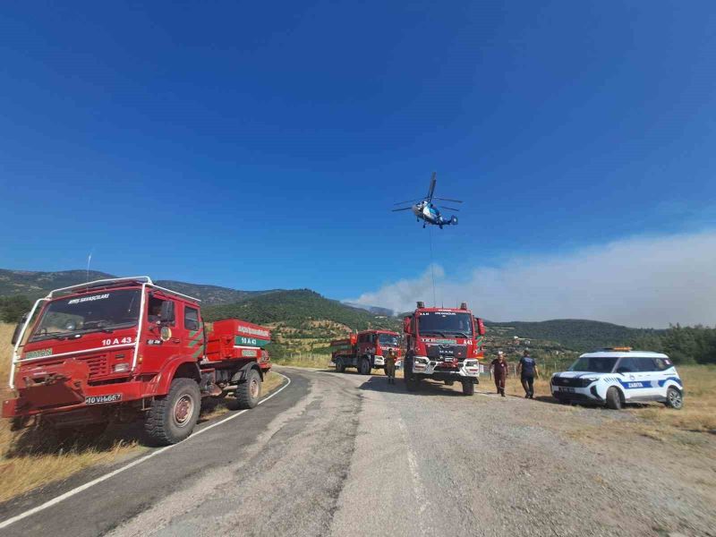 Balıkesir’in Kepsut ilçesine bağlı Kalburcu ve Sarıfakılar Mahallelerinde çıkan orman