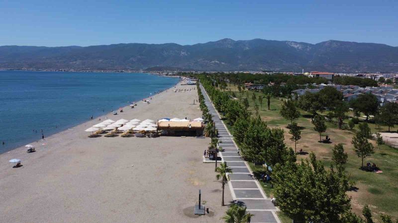 Balıkesir’in Edremit ve Burhaniye ilçelerinde etkili olan aşırı sıcaklar hayatı