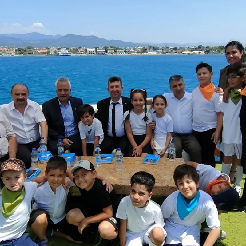 Balıkesir’in Edremit ilçesinde, Çevre Koruma Haftası etkinlikleri kapsamında Nihat Tansoy