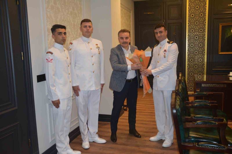 Balıkesir’in Edremit ilçesinde, Sahil Güvenlik Komutanlığı’nın 43. kuruluş yıl dönümü
