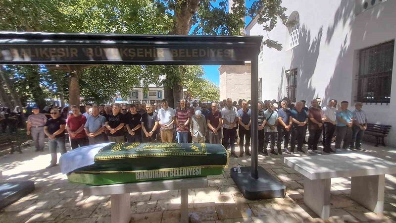 Balıkesir’in Bandırma ilçesinde geçirdiği motosiklet kazasında hayatını kaybeden 48 yaşındaki