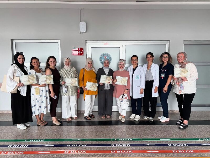 Balıkesir Üniversitesi Hastanesi bünyesinde anne adaylarına yönelik olarak “Gebe Okulu”