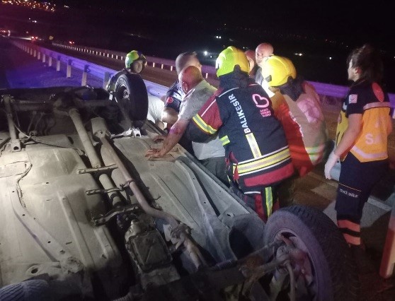Balıkesir’in Bandırma ilçesi Aksakal Bozbayırı mevkiinde meydana gelen trafik kazasında